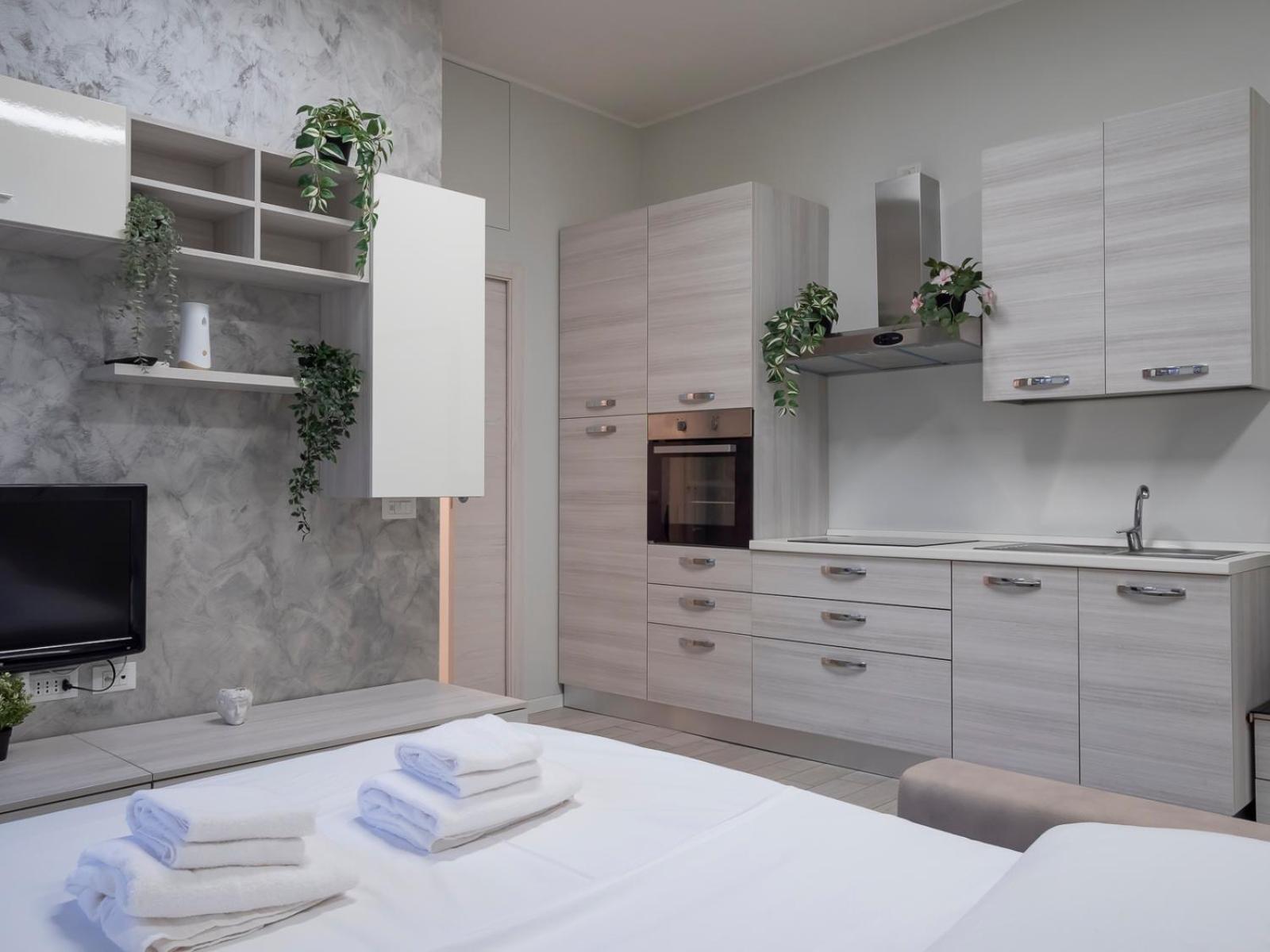 Ihost - Trasimeno 22 * Milan